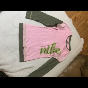 NWT Girls NIKE Shirt